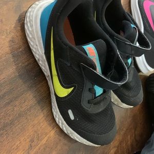 Nike boys shoes 1.5